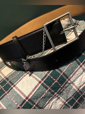 BCBGeneration Black Leather Belt with Chain Accent Punk Streetwear
